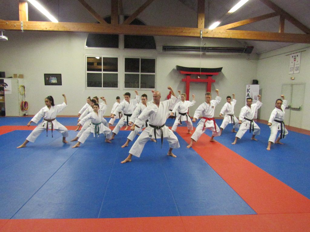 karate-mabushi-veigne-Pìle-compÇtition-1